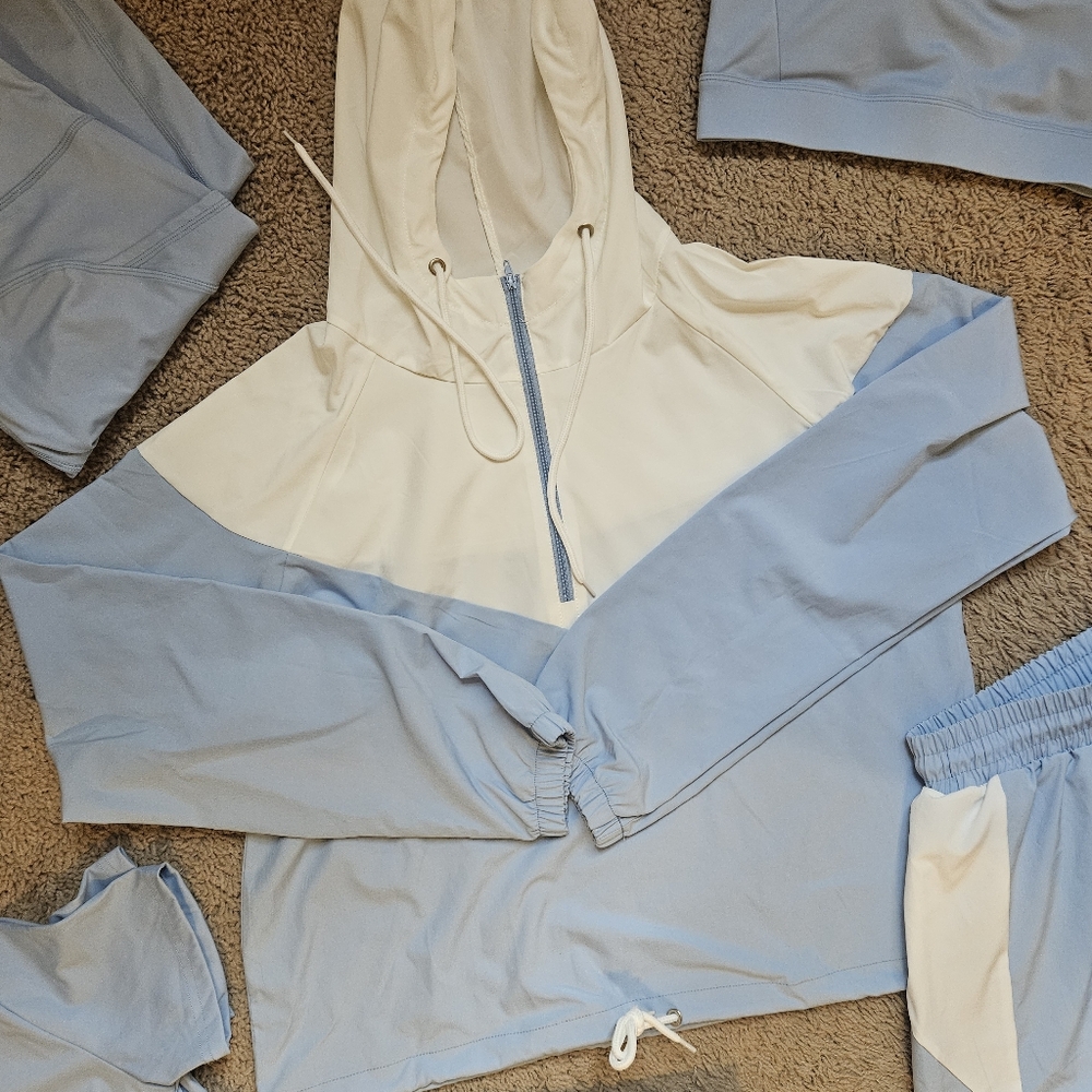 Blue 5 Piece Athleisure Workout Activewear Exercise Yoga Sports Tracksuit Set